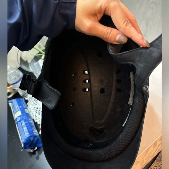 Equestrian Helmet - Picture 8 of 11